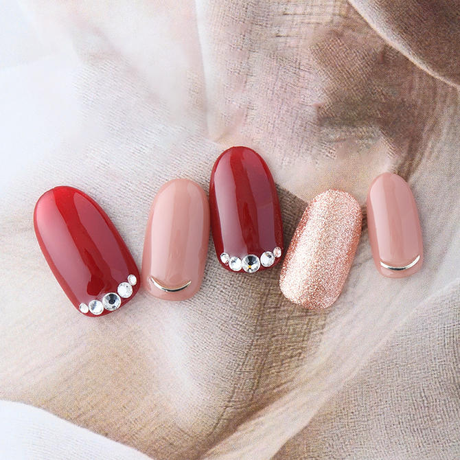 <center>さりげなく輝くストーンで存在感を放つエレガントスタイル<br>(K10-CP2-ST11)</center>