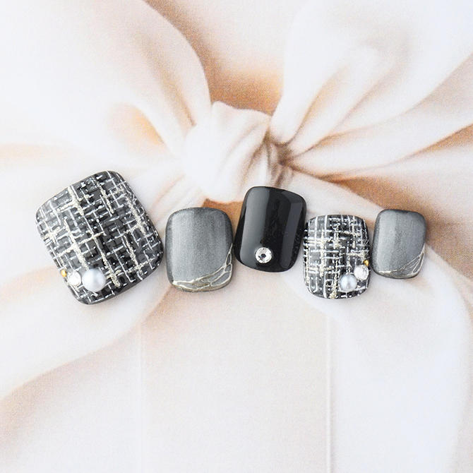 <center>【FOOT】高級感のあるブラックツイードはパール&ストーンでクラシカルに<br>(K09-P14)</center>