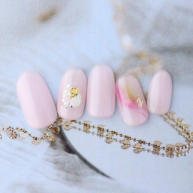 <center>ペールピンクに金の鼓動、タイダイがほどける大人デザイン<br>(L02-CP1-S11)</center>