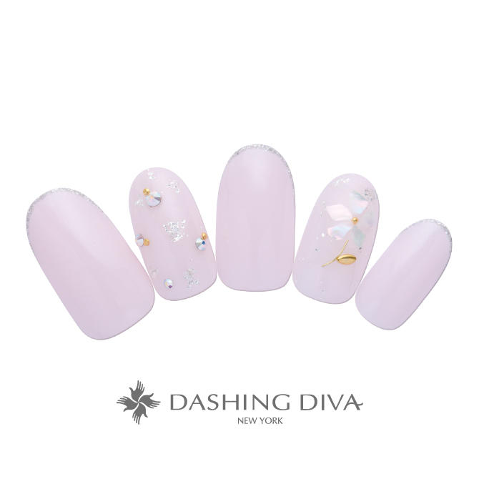 シェルフラワーがさりげない ピンクの夏ネイル ネイルデザイン ネイルサロンのダッシングディバ Dashing Diva
