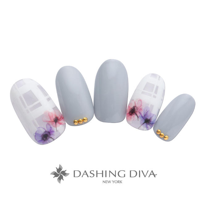白チェック フラワーの爽やか春ネイル ネイルデザイン ネイルサロンのダッシングディバ Dashing Diva
