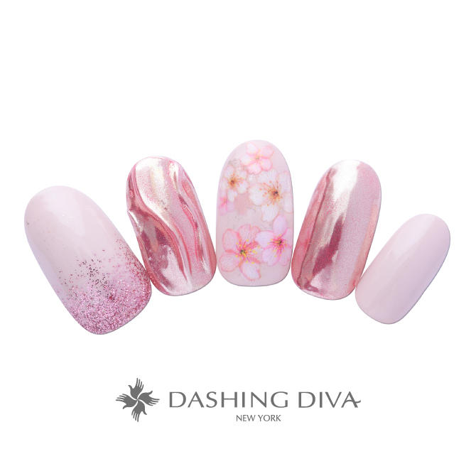桜餅のような落ち着いたピンクにトレンドのミラーと満開の桜を咲かせて ネイルデザイン ネイルサロンのダッシングディバ Dashing Diva